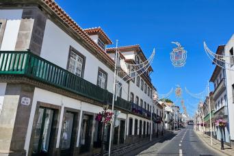 142 - Visite de la ville d'Angra