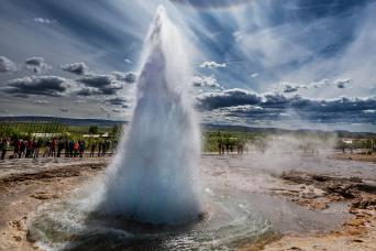 562 - Reykjavik : Le Cercle d'Or et les Bains de Fontan