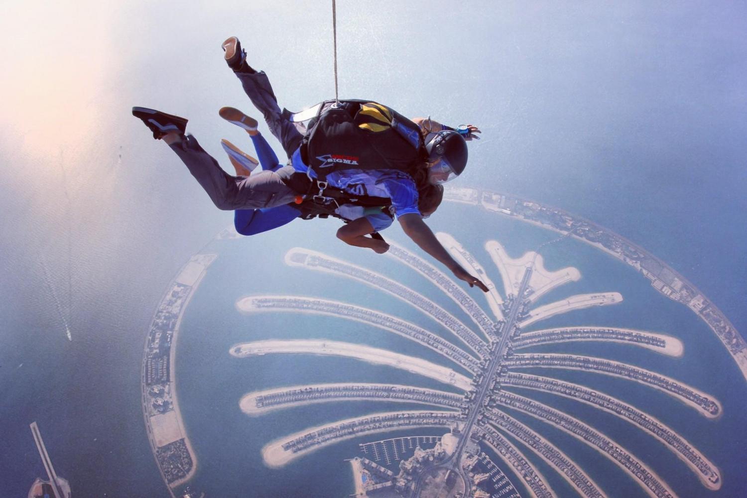 Skydive Dubai (Tendem Experience)