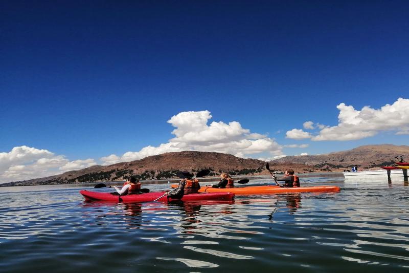 uros-floating-island-kayak-experience-6
