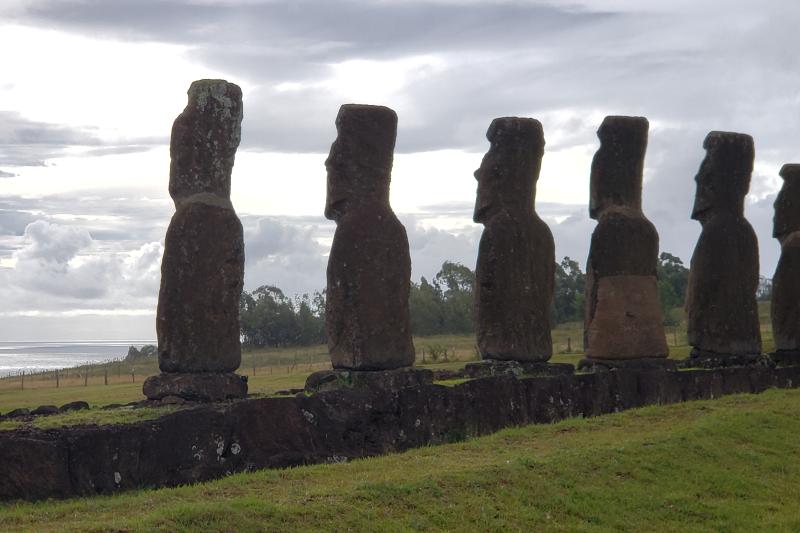 half-day-ahu-akivi-the-seven-moais-in-easter-islan-1