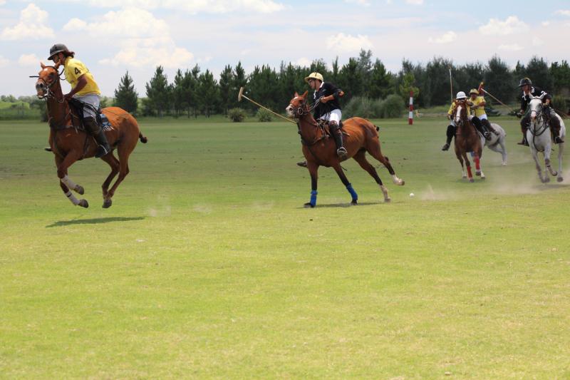 polo-experience-at-estancia-villa-maria-2