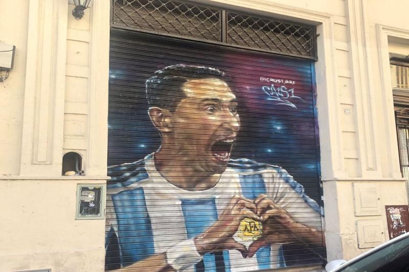 football-legends-graffiti-tour-messi-maradona-3