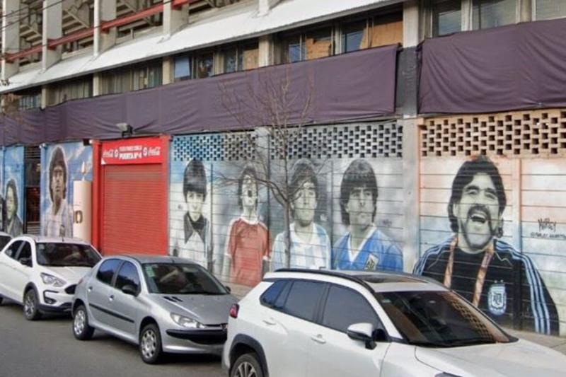 football-legends-graffiti-tour-messi-maradona-7