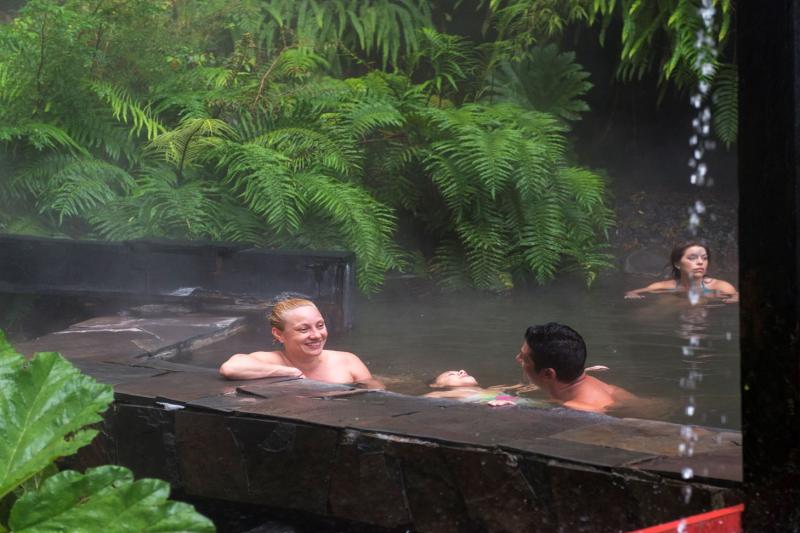 geometric-hot-springs-relax-in-the-forest-from-puc-4
