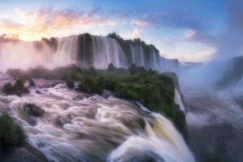 Foz do Iguaçu: Brazilian Side of the Falls
