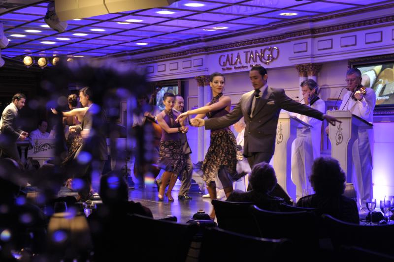 shore-excursion-gala-tango-dinner-show-3