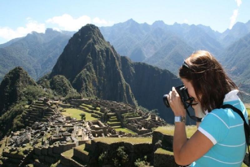 machu-picchu-from-ollantaytambo-in-train-vistadome-3