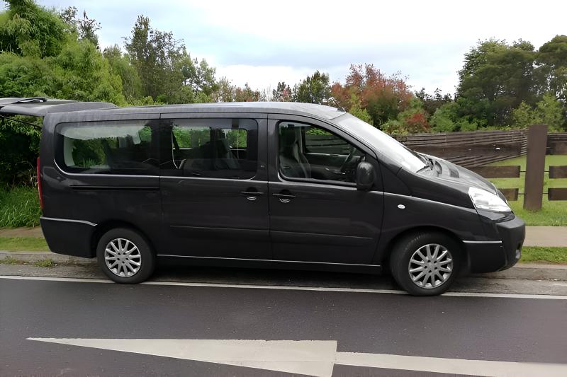 transfer-from-hotel-to-castro-airport-chiloe-isla-1