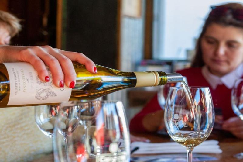 wine-tasting-tour-in-el-calafate-1