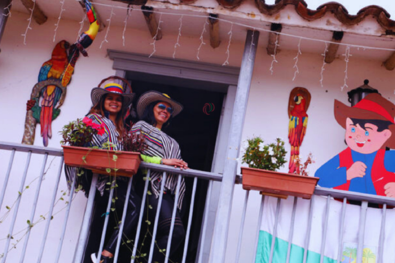group-tour-to-guatape-and-el-penol-4