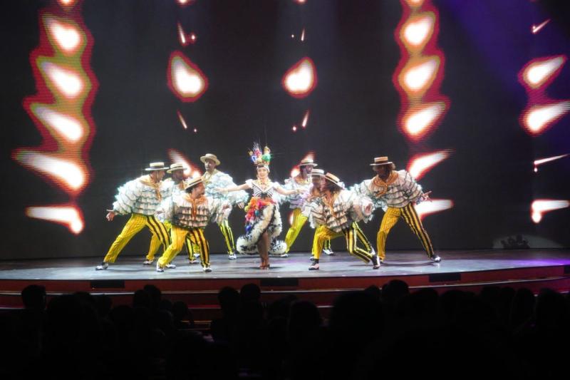 rio-de-janeiro-roxy-dinner-show-7