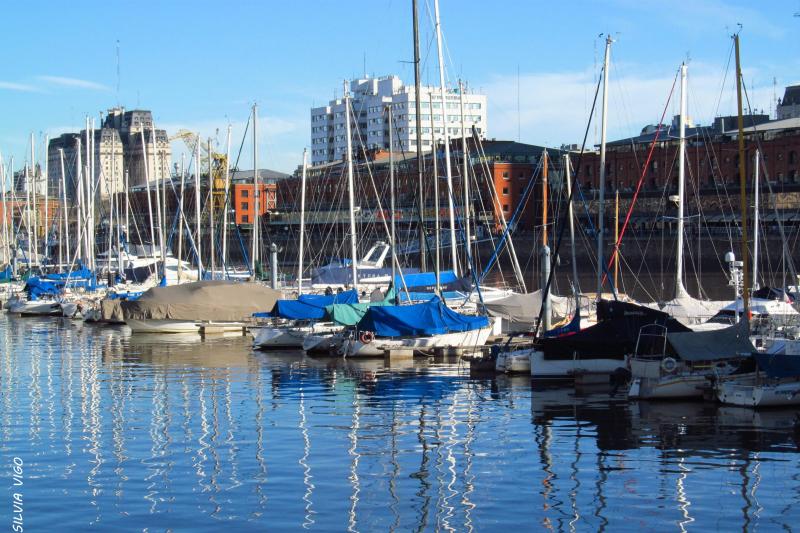 private-yacht-excursion-in-buenos-aires-1