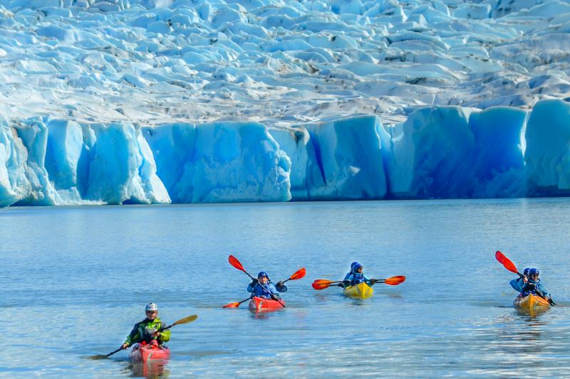 grey-lake-kayak-experience-2