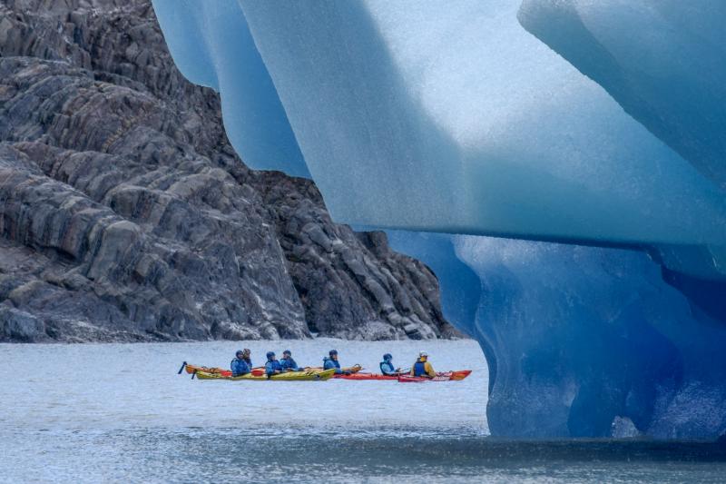 grey-lake-kayak-experience-3