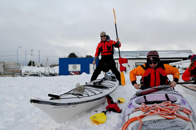 kayak-adventure-in-the-end-of-the-world-8