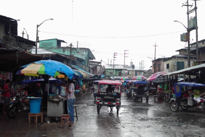 belen-market-and-floating-houses-from-iquitos-2