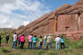 Aramu Muro and Cemetery of Molloco