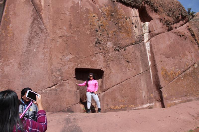 aramu-muro-and-cemetery-of-molloco-2