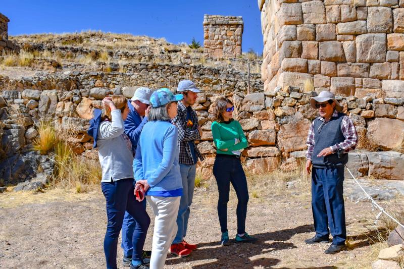 aramu-muro-and-cemetery-of-molloco-7