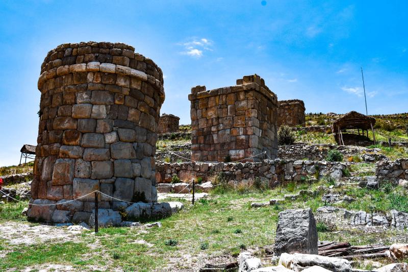 aramu-muro-and-cemetery-of-molloco-9