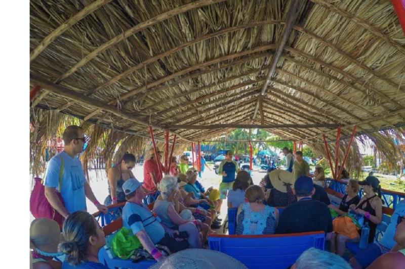 johnny-cay-and-natural-aquarium-in-san-andres-2