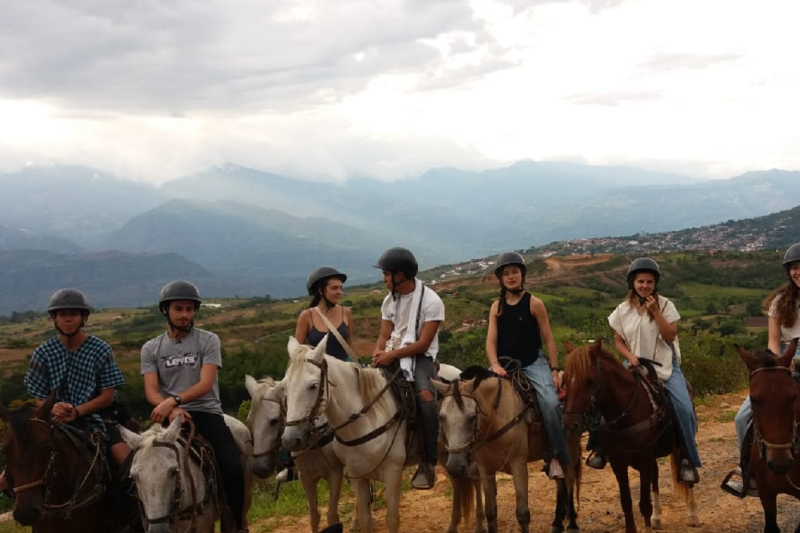 horseback-riding-in-barichara-3