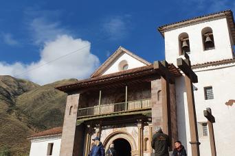 Puno Cusco Bus Tour with lunch - No Entrande Fee