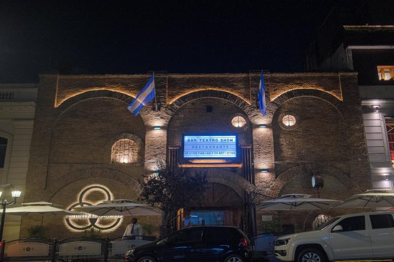 michelangelo-dinner-show-wine-tasting-7