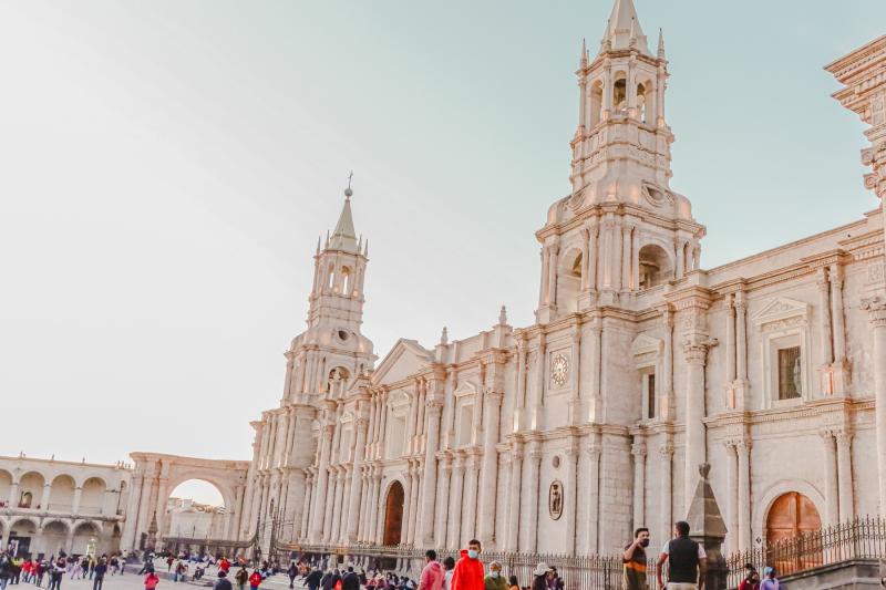 arequipa-walking-tour-with-santa-catalina-monaster-3
