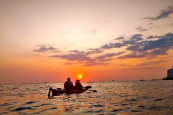 Sunset Cartagena in Kayak