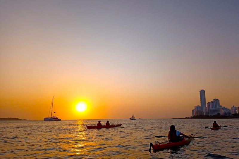 sunset-cartagena-in-kayak-5