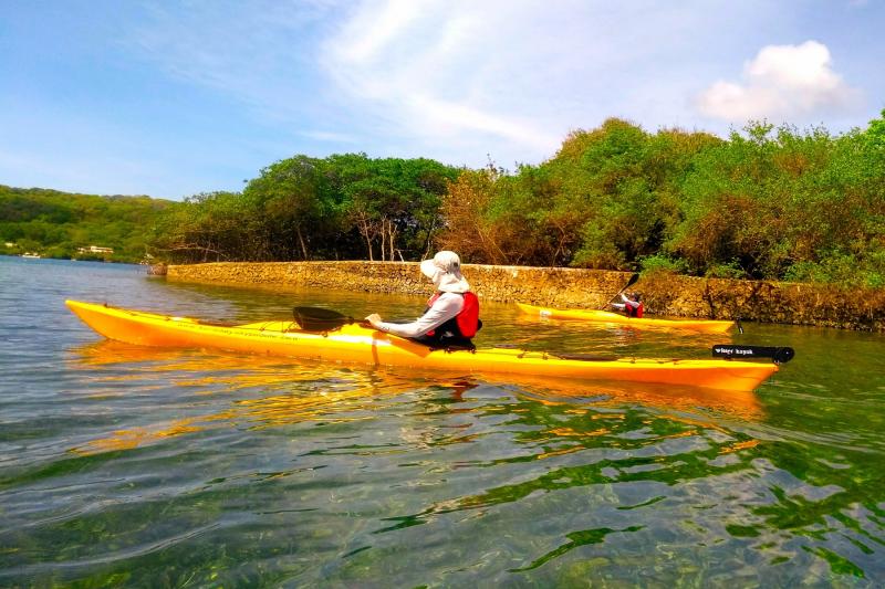 baru-island-in-kayak-2