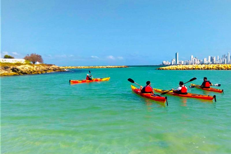 punta-arena-kayak-tour-from-cartagena-4