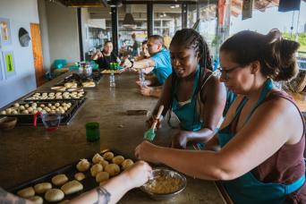 Cartagena: Colombian Baking Class with Coffee