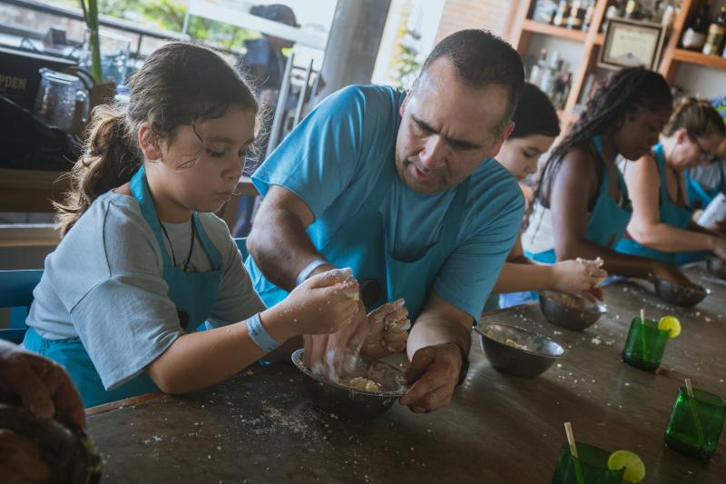 cartagena-colombian-baking-class-with-coffee-3