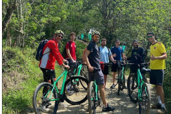 Medellín: Mountain Bike Tour with Lunch & Pickup