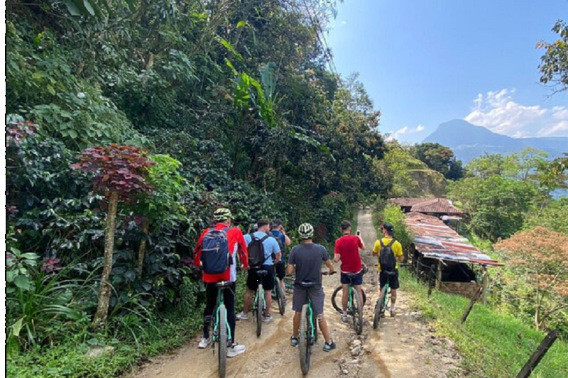 medellin-mountain-bike-tour-with-lunch-pickup-3