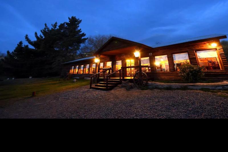 dinner-show-at-estancia-25-de-mayo-el-calafate-9