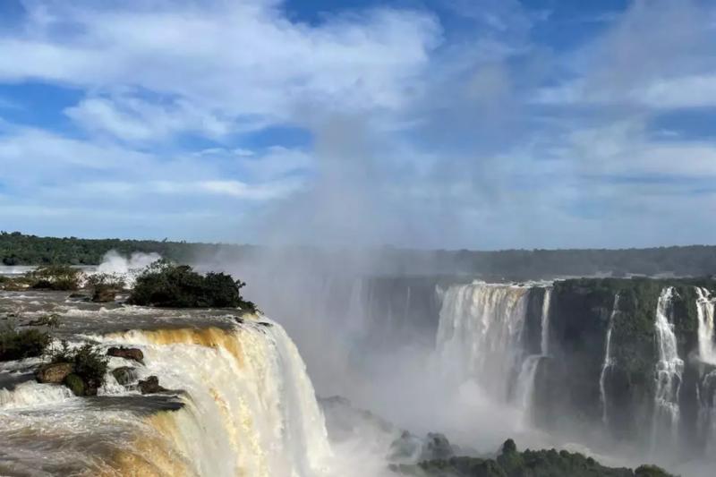 argentine-brazilian-iguazu-falls-with-transfers-2