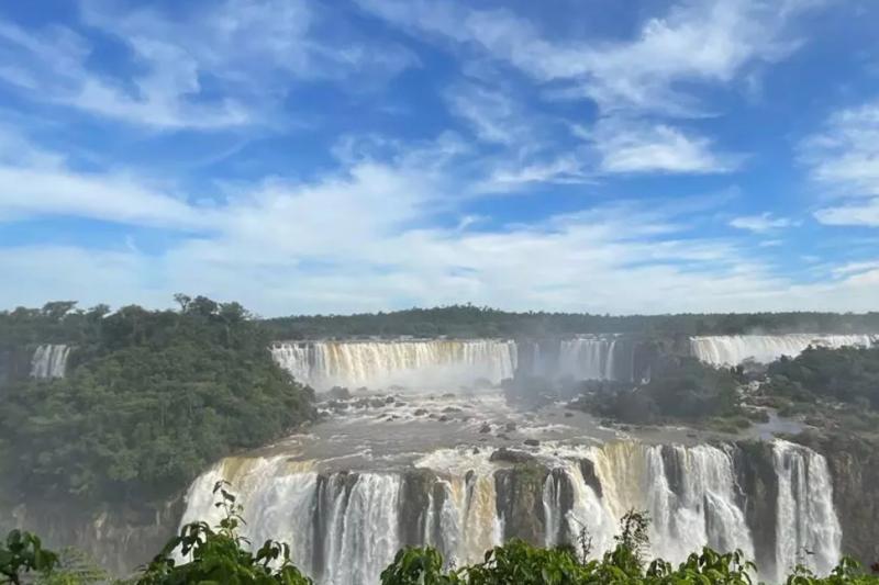 argentine-brazilian-iguazu-falls-with-transfers-3