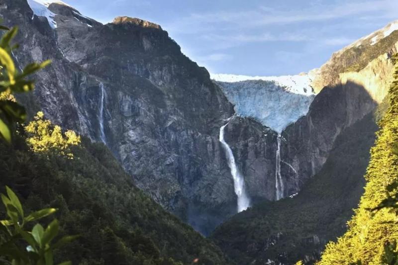 queulats-hanging-glacier-route-shared-tour-from-3
