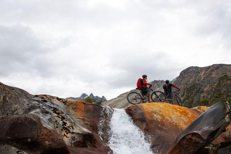 electric-bike-tour-to-beban-cascade-in-ushuaia-1