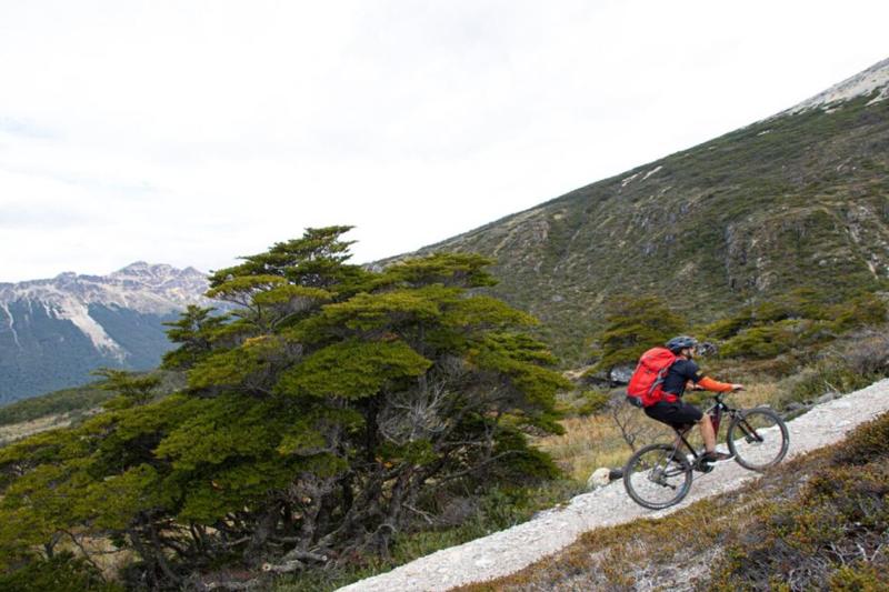 electric-bike-tour-to-beban-cascade-in-ushuaia-7