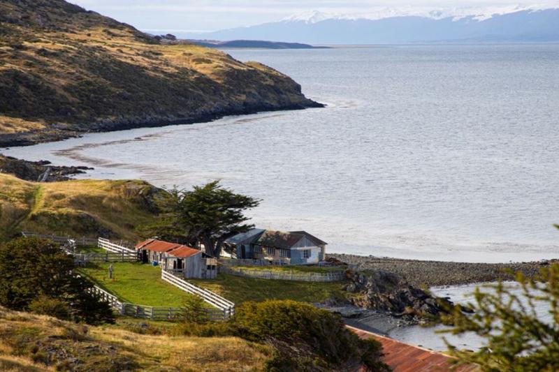 electric-bike-tour-to-estancia-tunel-in-ushuaia-7