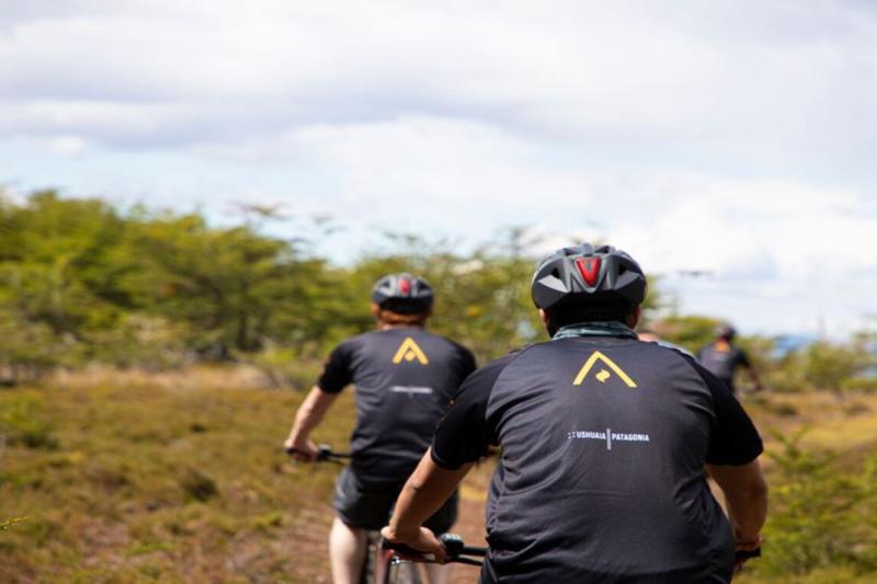 electric-bike-tour-to-beagle-viewpoint-in-ushuaia-5