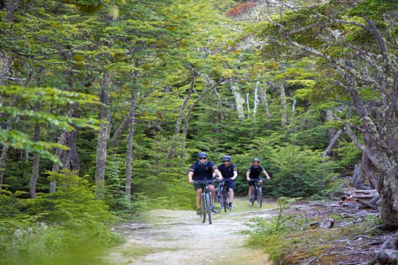 electric-bike-tour-to-beagle-viewpoint-in-ushuaia-7