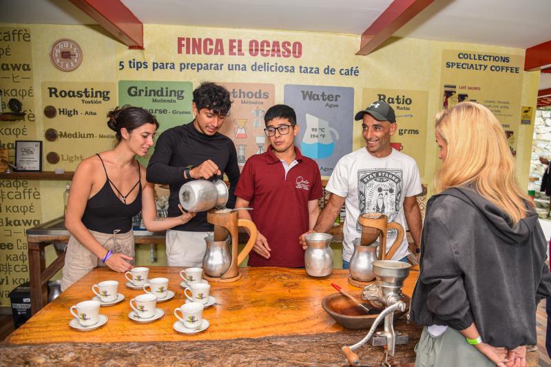 salento-coffee-farm-tour-with-jeep-willys-tasti-1