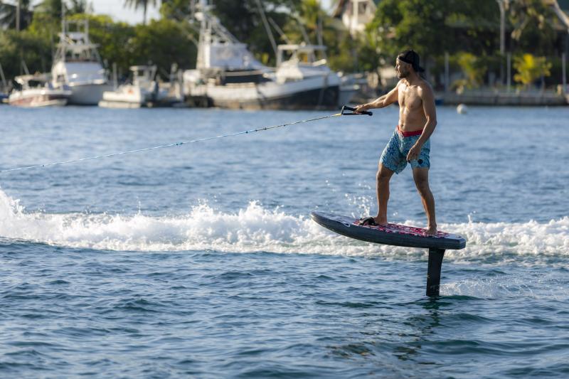 wakeboarding-in-san-andres-bay-7
