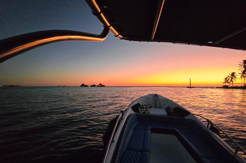 sunrise-on-acuario-island-with-snorkeling-in-san-a-3